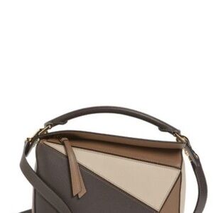 Elegant Tri-Tone Leather Handbag